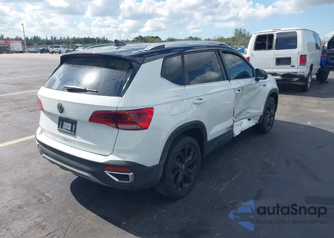 2024 Volkswagen Taos 1.5T Se из США, поврежденный, VIN 3VVEX7B26RM032116